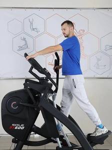 Эллиптический тренажер Sole ST600 preview 4